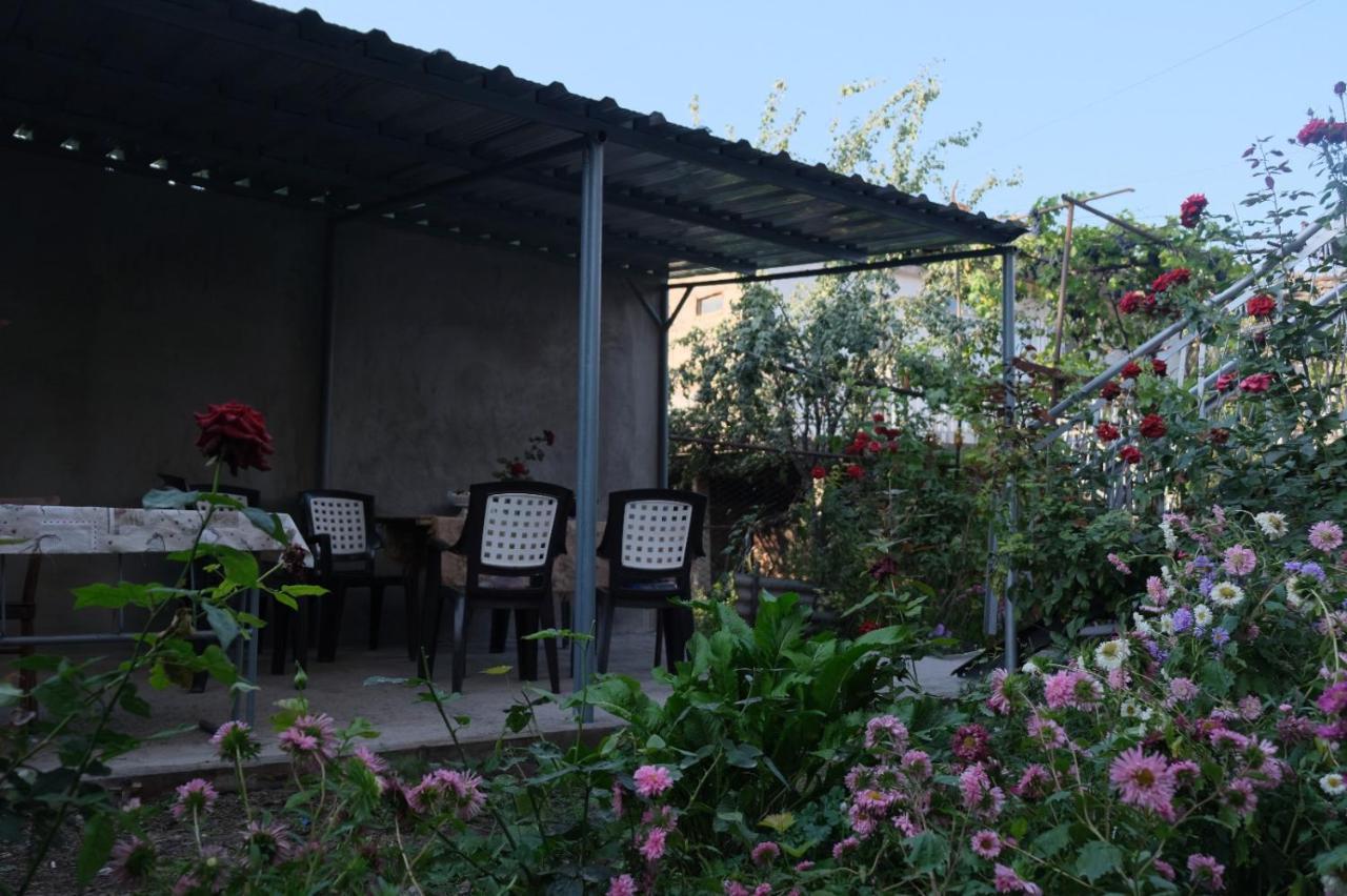 Center Hotel Gorisz Kültér fotó