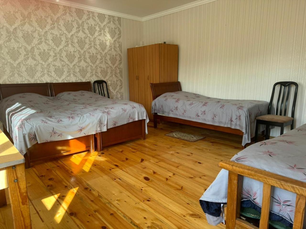 Center Hotel Gorisz Kültér fotó