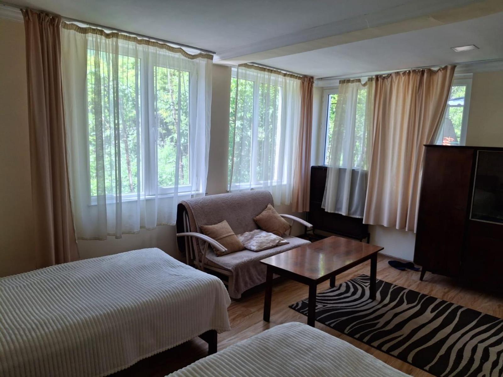 Center Hotel Gorisz Kültér fotó