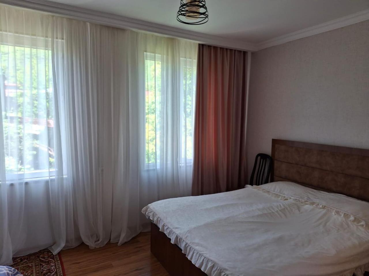 Center Hotel Gorisz Kültér fotó